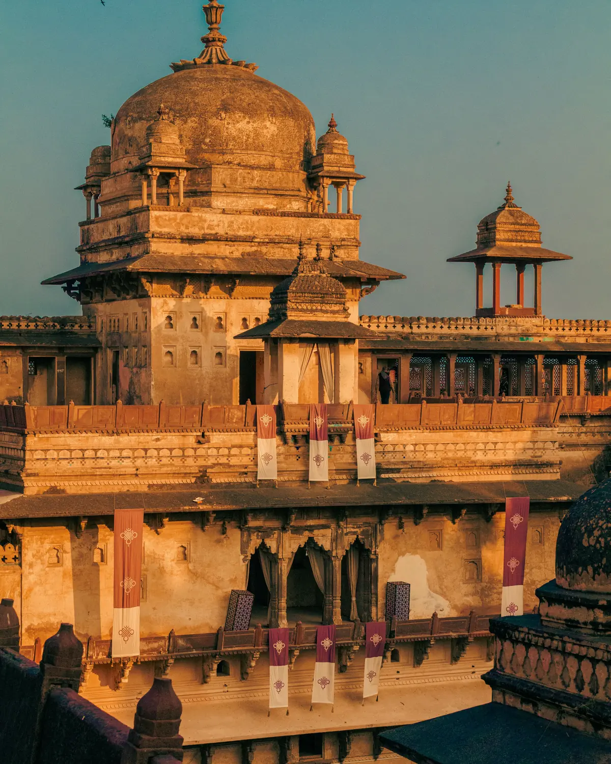 The domed palace at Orchha in evening light